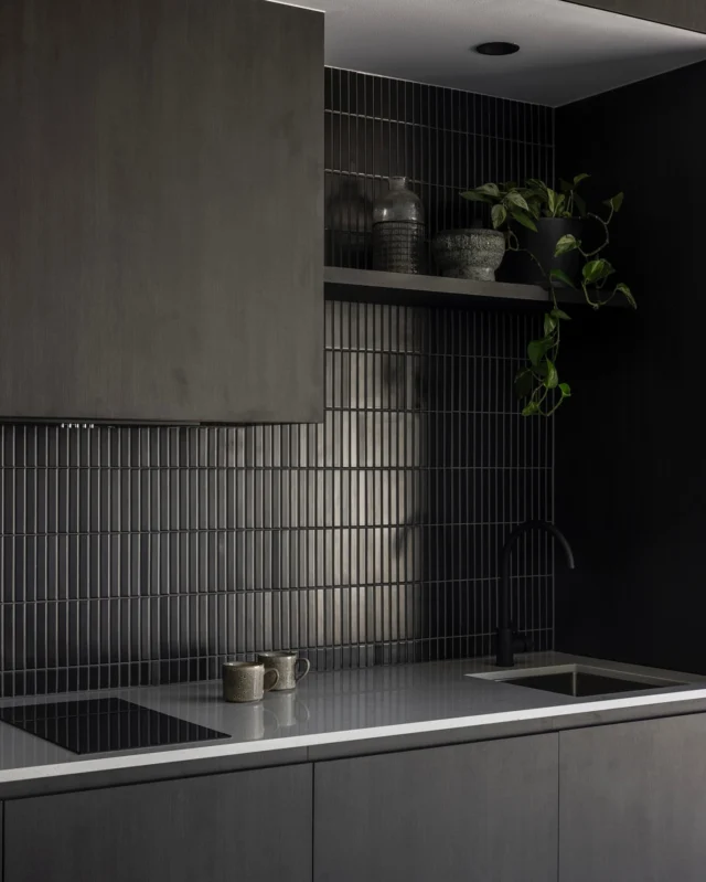 Project Snapshot | Byerlee Design Studio

A space where texture leads, and simplicity speaks for itself

Client @byerleedesign 
Architecture by @atelierbond_ 
Photography by @kelseyzafiridis.photography 
@builtbyelite_ 

_
 
#BuiltOnUnderstanding #BuildingYourVision #BuiltTogether #BuildElite